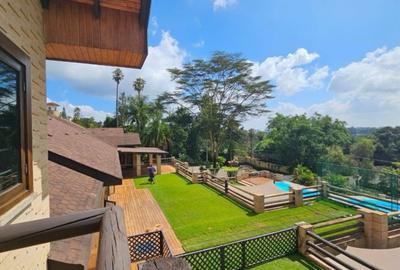6 Bed Villa with En Suite in Lavington - 3