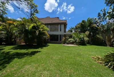 5 Bed Townhouse with En Suite in Runda