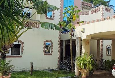 6 Bed House in Nyali Area