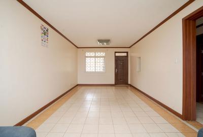 2 Bed Apartment with En Suite in Parklands