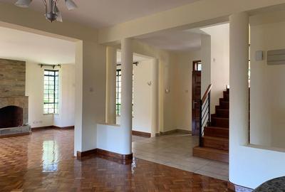4 Bed House with En Suite in Lavington
