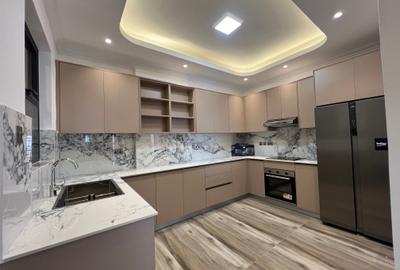 2 Bed Apartment with En Suite at Brookside Dr - 2