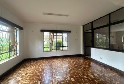 5,000 ft² Commercial Property with Service Charge Included in Lavington