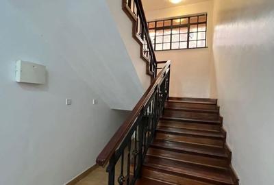 5 Bed Townhouse with En Suite at Off Othaya Road