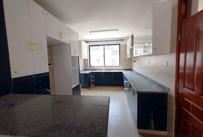 4 Bed Townhouse with En Suite in Lavington - 3