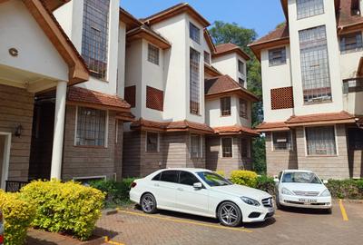 2 Bed Apartment with En Suite in Rhapta Road