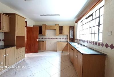 4 Bed Townhouse with En Suite at Spring Valley - 2