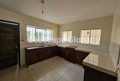 4 Bed Townhouse with En Suite in Westlands Area