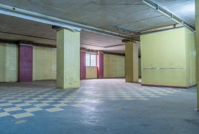 11,000 ft² Commercial Property with Service Charge Included at Haile Sellasie Avenue - 4