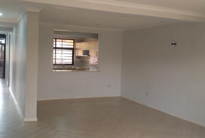 Serviced 2 Bed Apartment with En Suite at Runda - 3