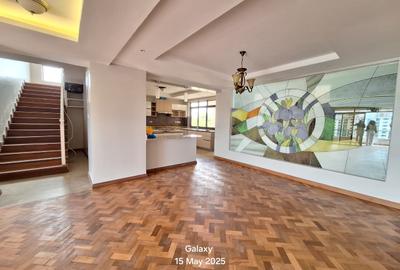 4 Bed Apartment with En Suite at Riverside Drive - 2