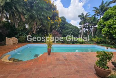 4 Bed House with En Suite in Rosslyn