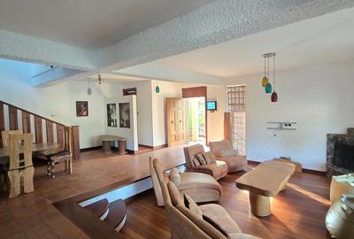 3 Bed Townhouse with En Suite in Spring Valley - 3