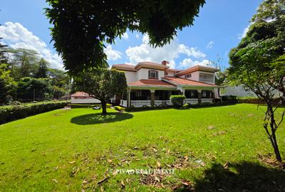 4 Bed House with Garden in Rosslyn - 2