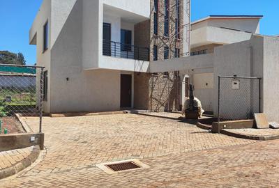 4 Bed Townhouse with En Suite at Runda Garden