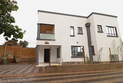 4 Bed Townhouse with En Suite at Maragara Road - 2