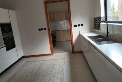 4 Bed Townhouse with En Suite in Loresho