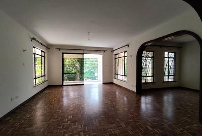 5 Bed Townhouse with En Suite in Westlands Area