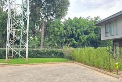 5 Bed Townhouse with En Suite in Lavington - 3