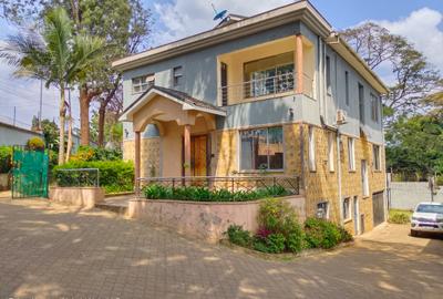5 Bed Townhouse with En Suite at Westlands