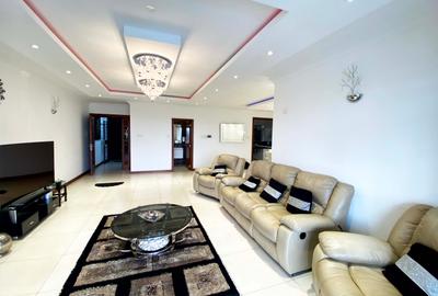 4 Bed Apartment with En Suite in General Mathenge