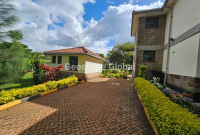 4 Bed House with En Suite in Nyari