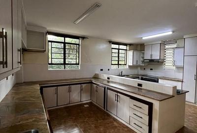 4 Bed Townhouse with En Suite in Karen