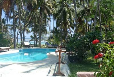 Serviced 2 Bed Apartment with En Suite at Diani Beach Road