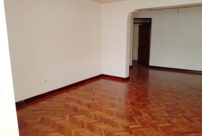 3 Bed Apartment with En Suite in Kilimani