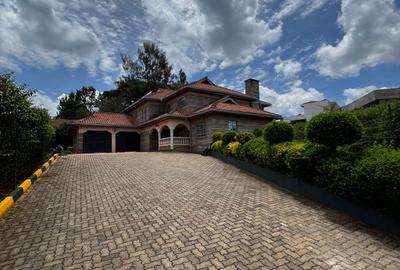 5 Bed House with En Suite at Nyari
