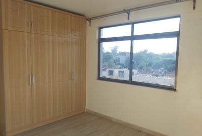 4 Bed Apartment with En Suite in Lavington