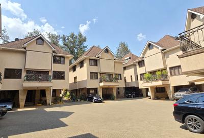 5 Bed Townhouse with En Suite at Lavington Muthangari Drive