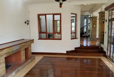 5 Bed Townhouse with En Suite in Runda - 3