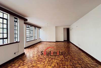 3 Bed Apartment with En Suite in Kilimani