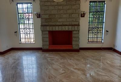 4 Bed Townhouse with En Suite in Runda - 2