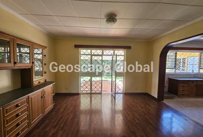 4 Bed House with En Suite in Lavington - 3