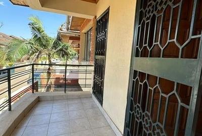 5 Bed Townhouse with En Suite in Lavington - 3