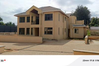 5 Bed Townhouse with En Suite in Kileleshwa