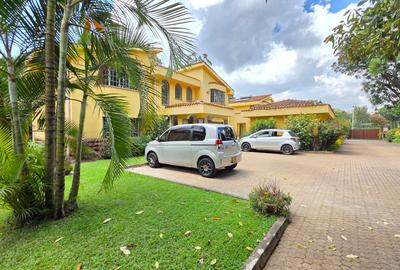 4 Bed Townhouse with En Suite at Mzima Springs. - 2