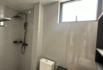 3 Bed Apartment with En Suite in Riverside - 4