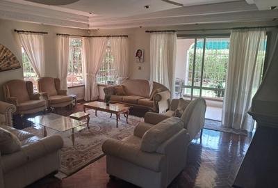 5 Bed House with En Suite at Lavington Green