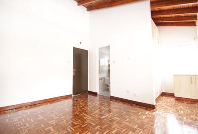 4 Bed Townhouse with En Suite in Lavington