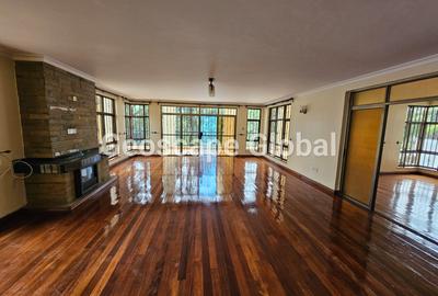 5 Bed House with En Suite in Kitisuru