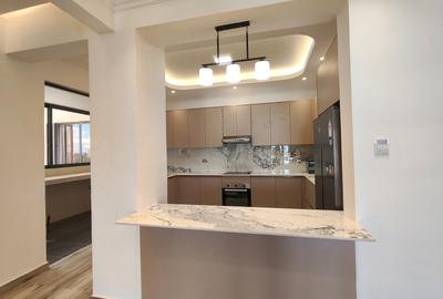 2 Bed Apartment with En Suite at Br - 4