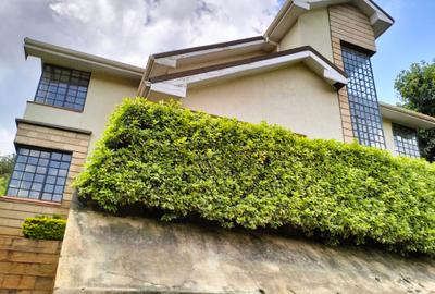 4 Bed Townhouse with En Suite in Kitisuru