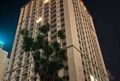 1 Bed Apartment with En Suite at Westlands Road