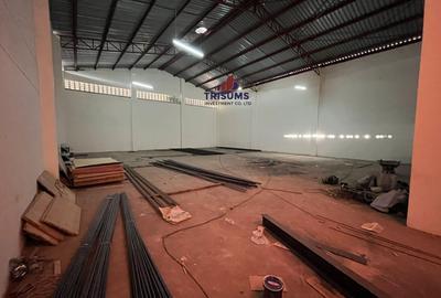 6,500 ft² Warehouse with Fibre Internet in Mombasa Road