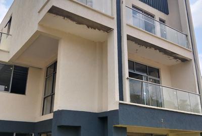 6 Bed House with En Suite at New Runda - 4