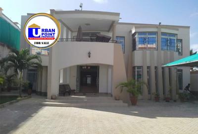 5 Bed House with En Suite in Nyali Area