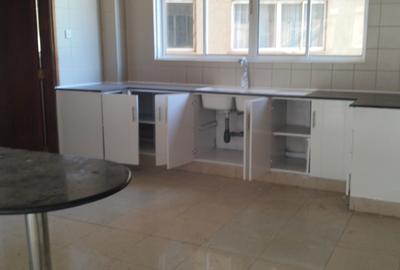 3 Bed Apartment with En Suite in Westlands Area - 3
